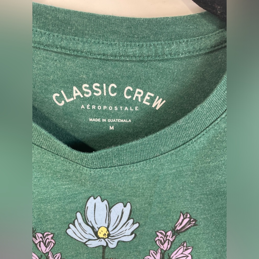 Aeropostale Green Floral Graphic Short Sleeve Classic Crew T-Shirt Medium Junior - Picture 9 of 9